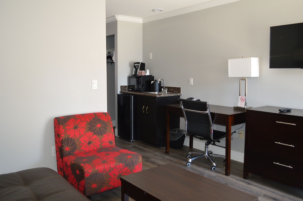 Fairview Inn And Suites Healdsburg 59/65