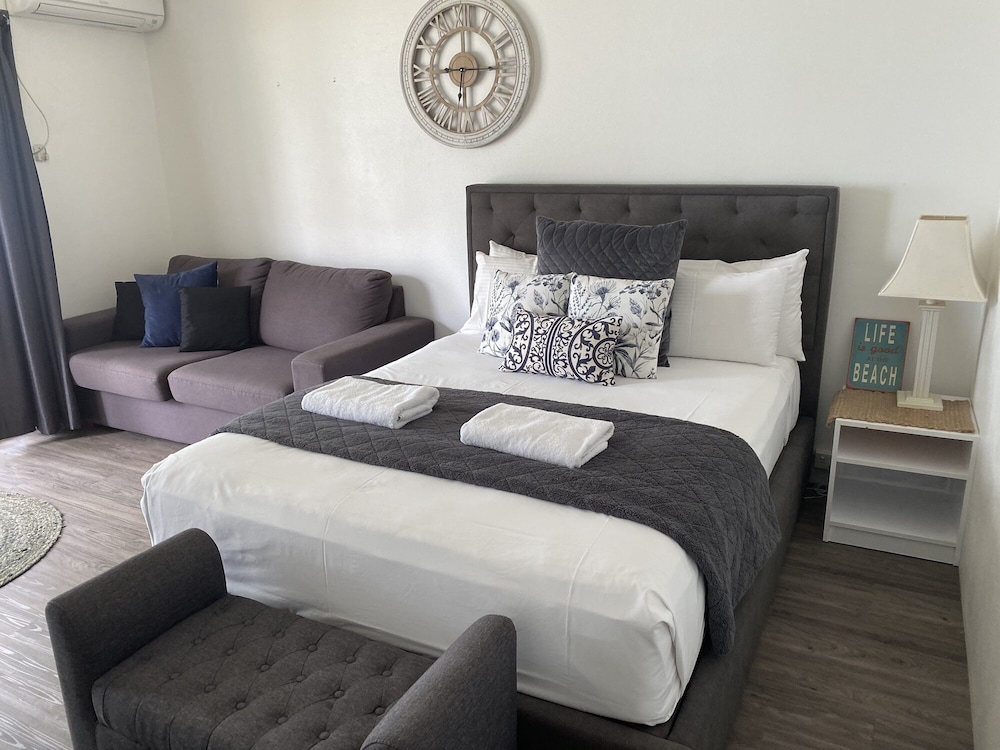 Dolphin Heads Resort 55/72