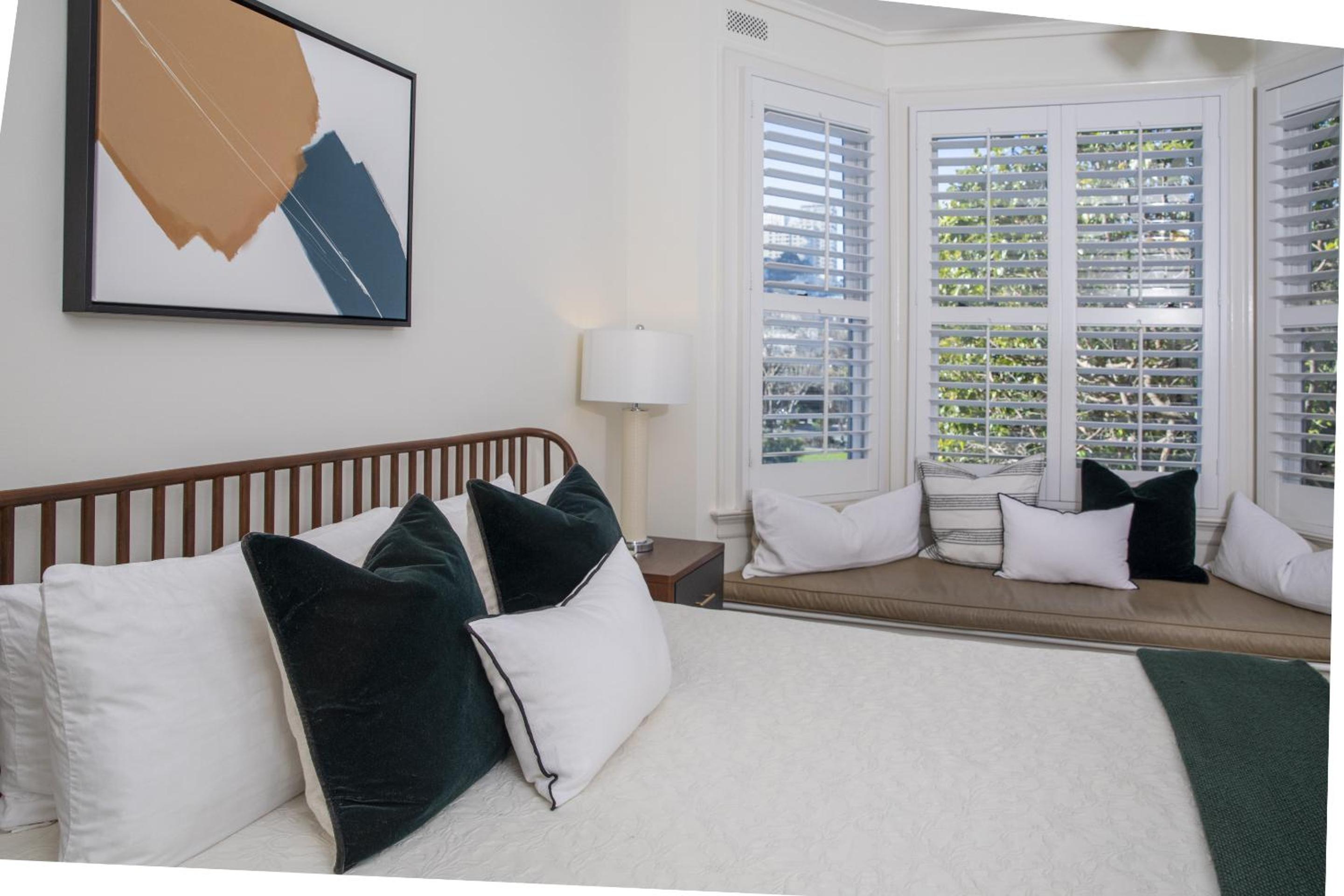 جناح جونيور بسرير كينج، The Washington Square Inn 5/10
