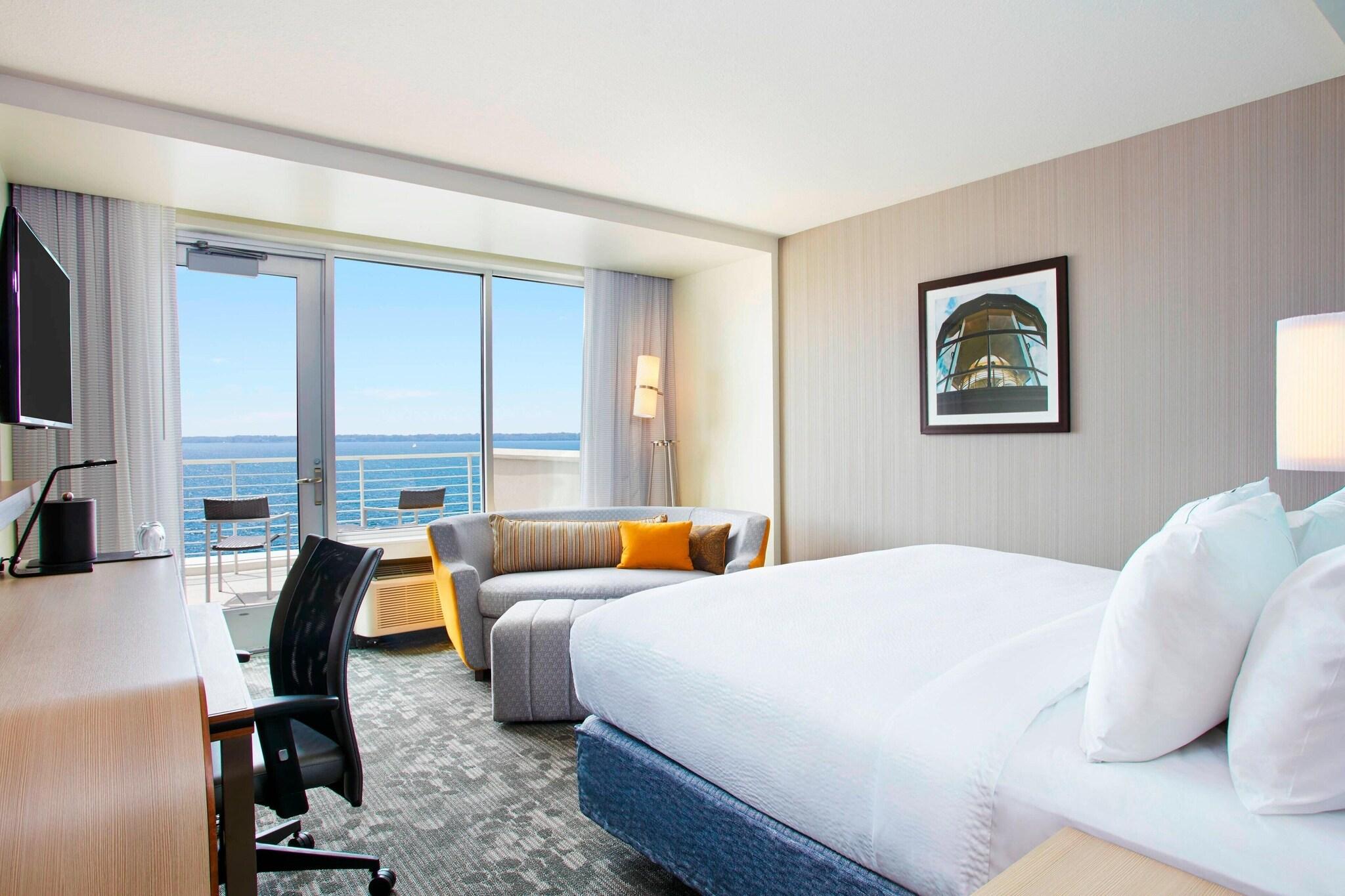 Deluxe, Double Bed, Bay View