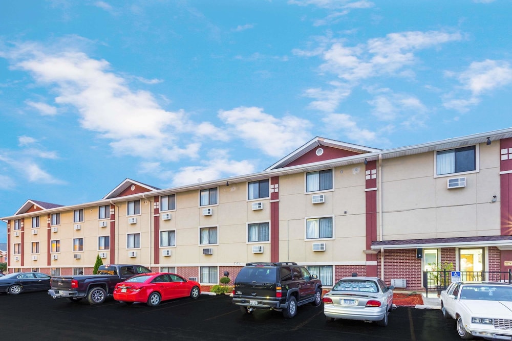 Super 8 By Wyndham Kenosha/Pleasant Prairie 1/29