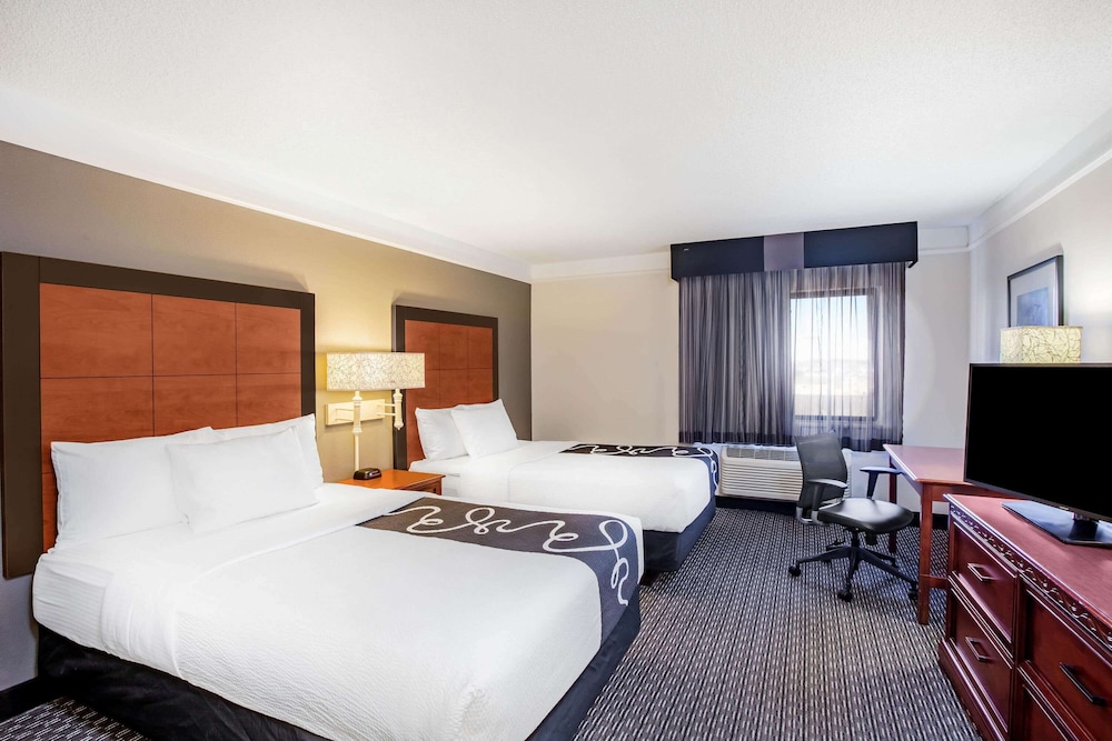 La Quinta Inn & Suites by Wyndham Houston Baytown East 11/47
