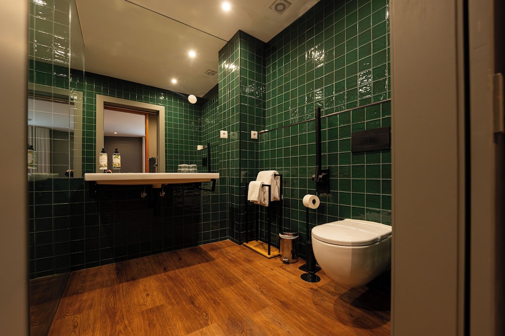 Santo Thyrso Hotel 44/45