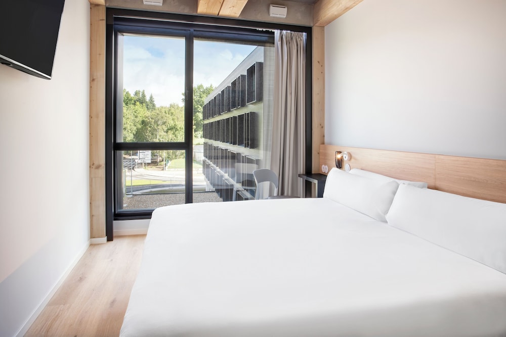 Standard, Double Bed