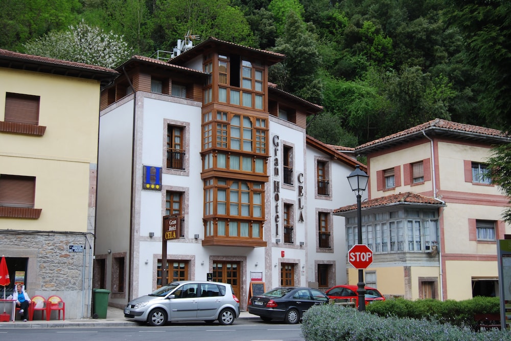 Gran Hotel Cela 10/64