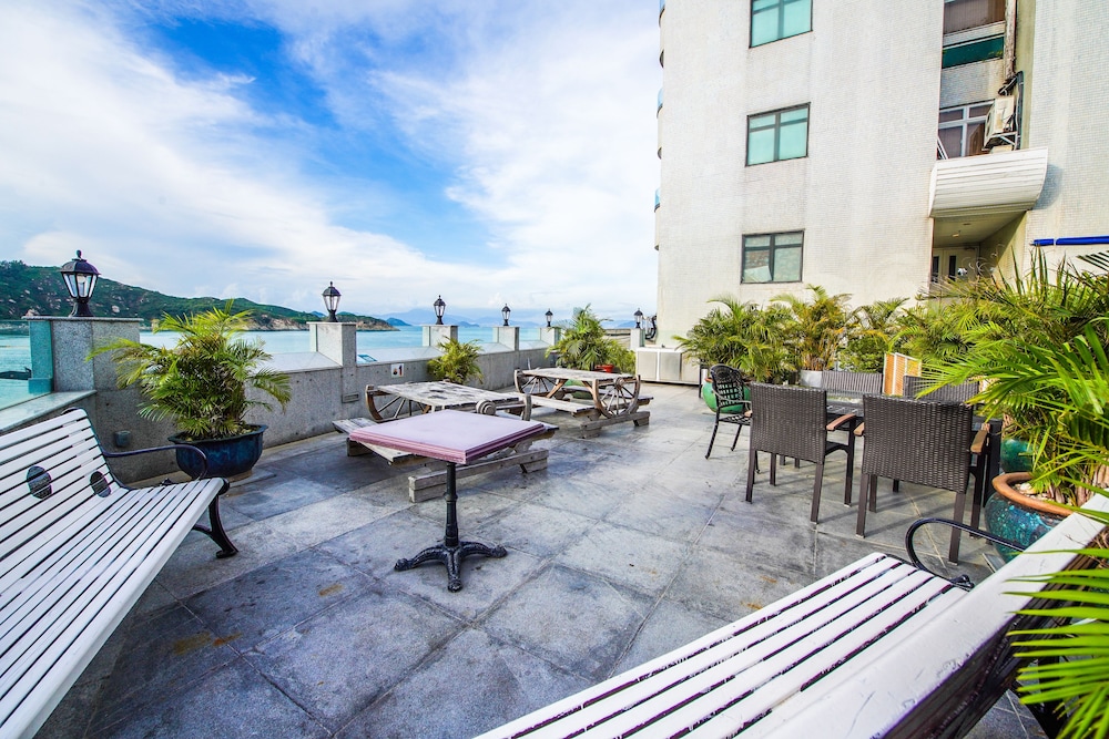 Warwick Hotel Cheung Chau 42/48