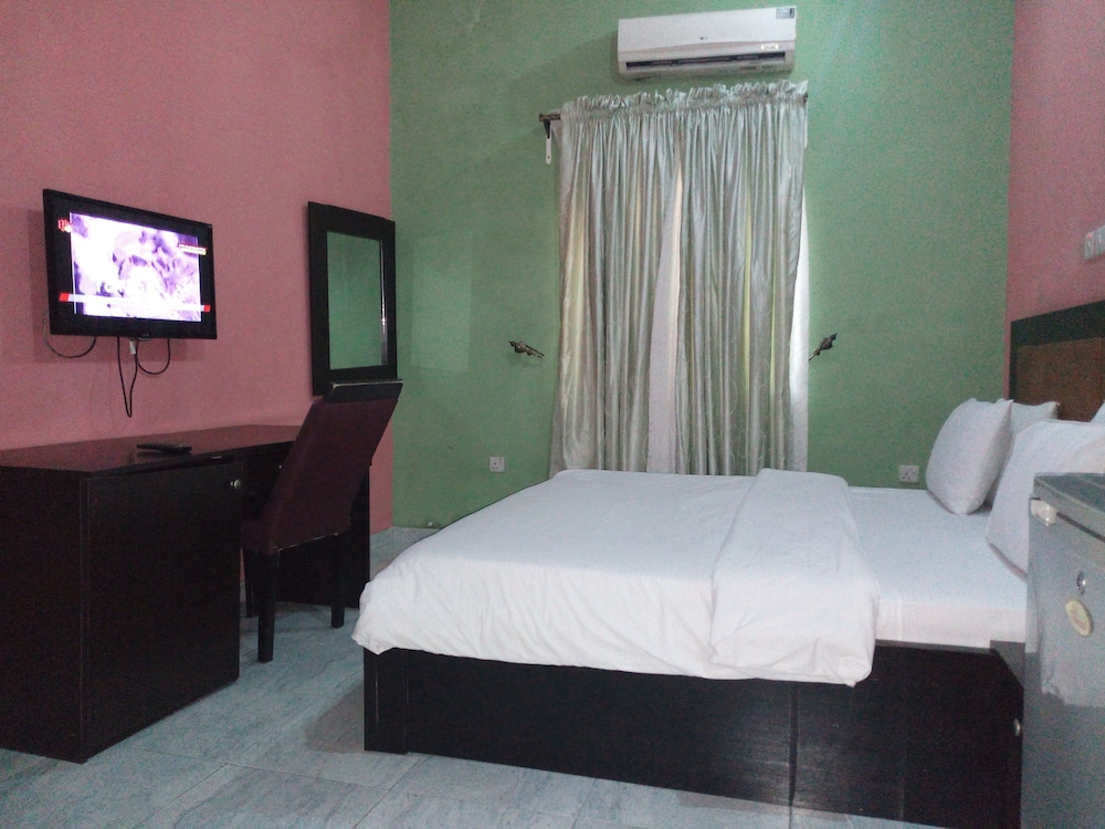 Eliata Hotel & Suites 10/18