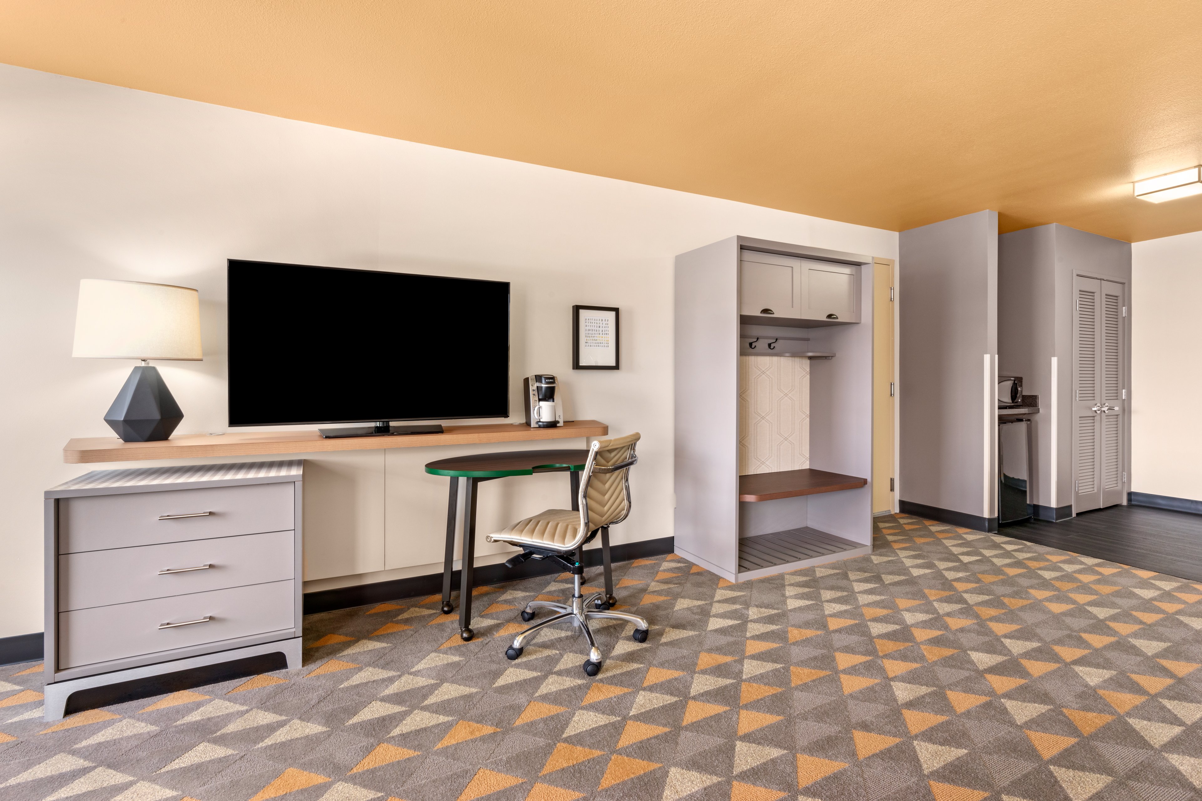 Holiday Inn Yakima 62/68
