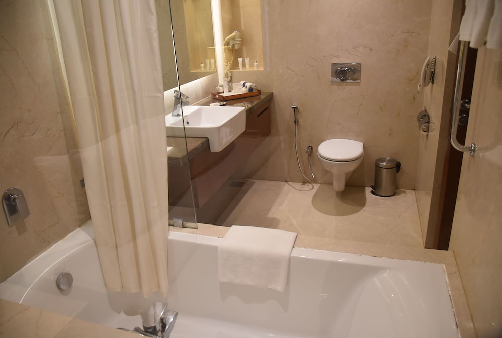 Taj Alibaug Resort & Spa, Maharashtra 21/52