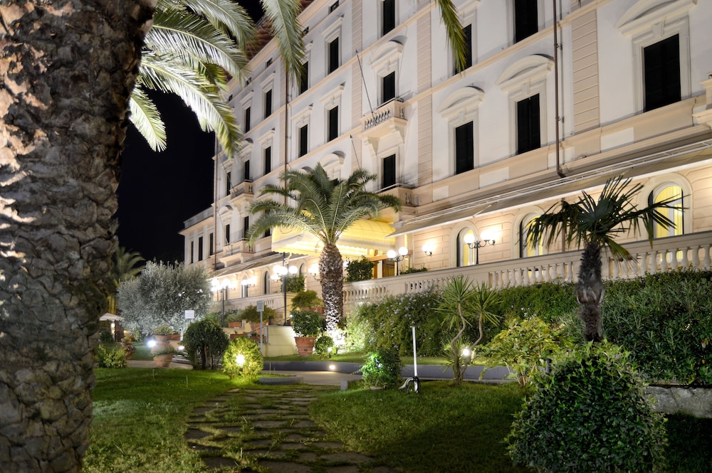 Grand Hotel Vittoria 68/71