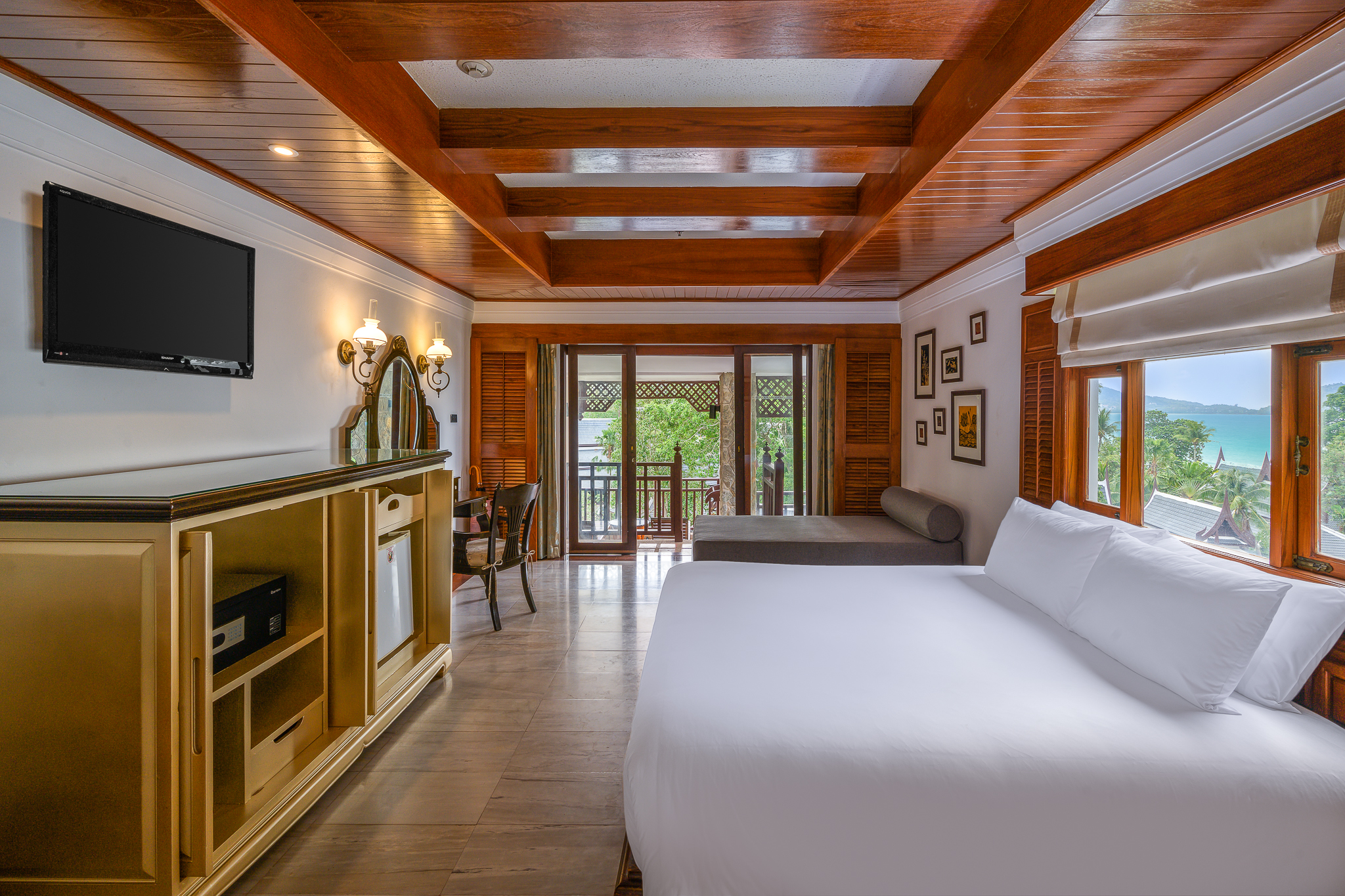 Seaview Hillside with Terrace Bathtub Room