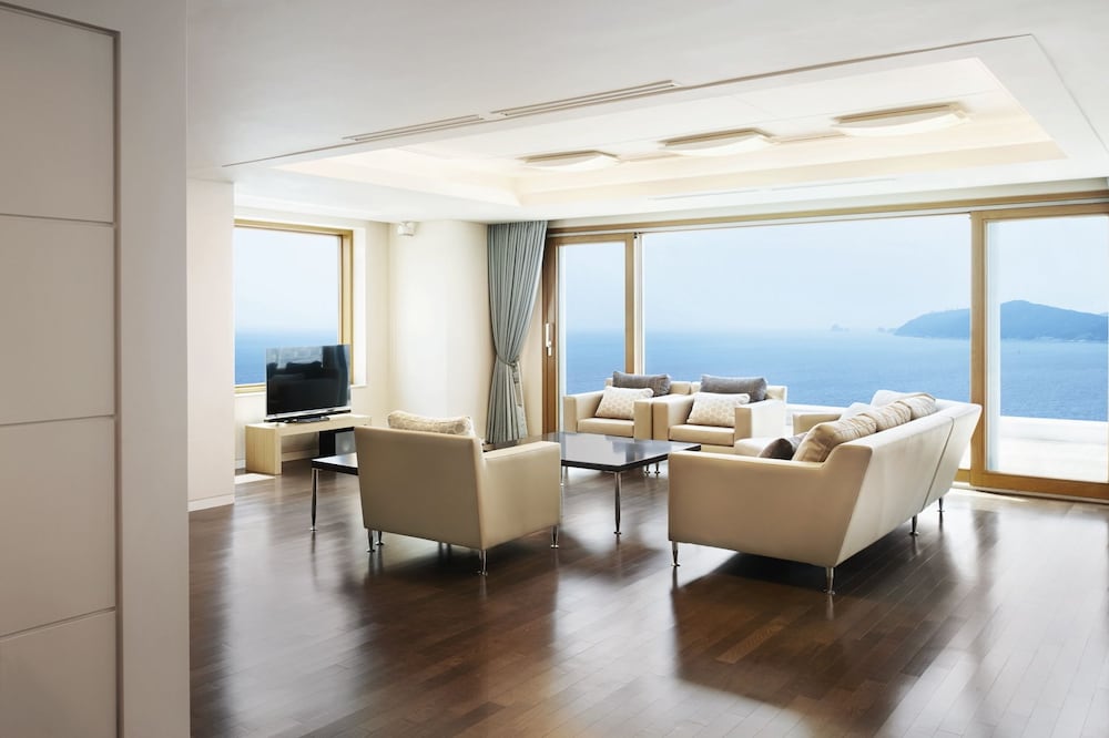 Hanwha Resort Haeundae 36/44
