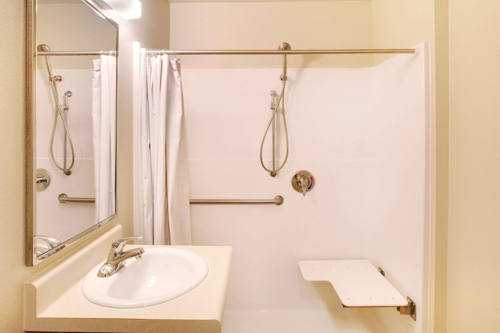 WoodSpring Suites Baton Rouge East I-12 23/24