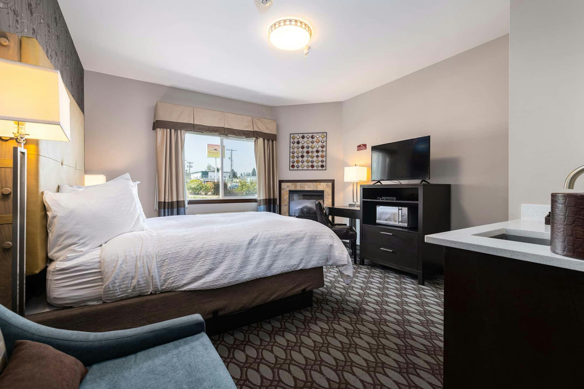 Sunrise Inn Villas and Suites 2/10