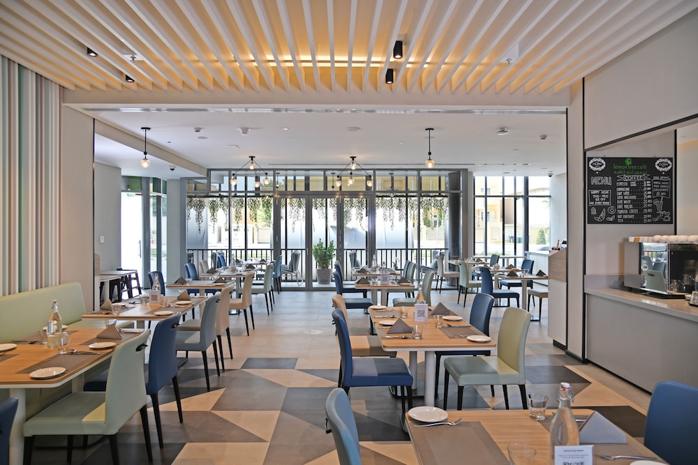 The District Hotel Jumeirah, Dubai 43/61