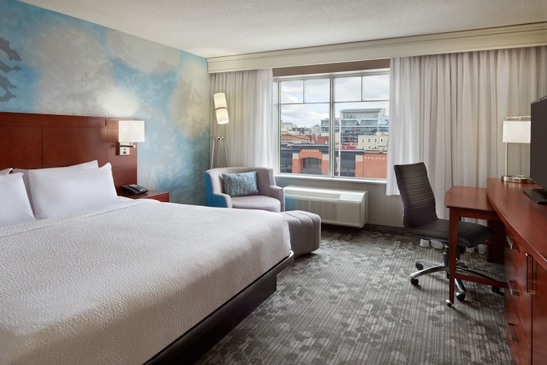 Courtyard by Marriott Ottawa Downtown 10/17
