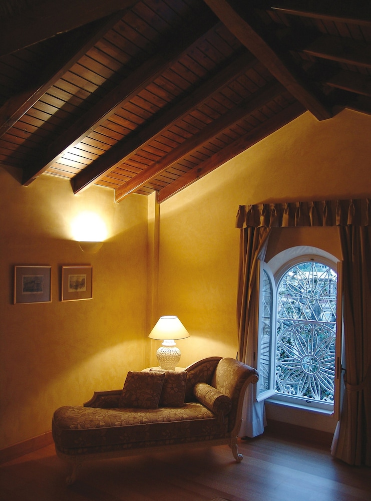 Siora Vittoria Boutique Hotel 23/48