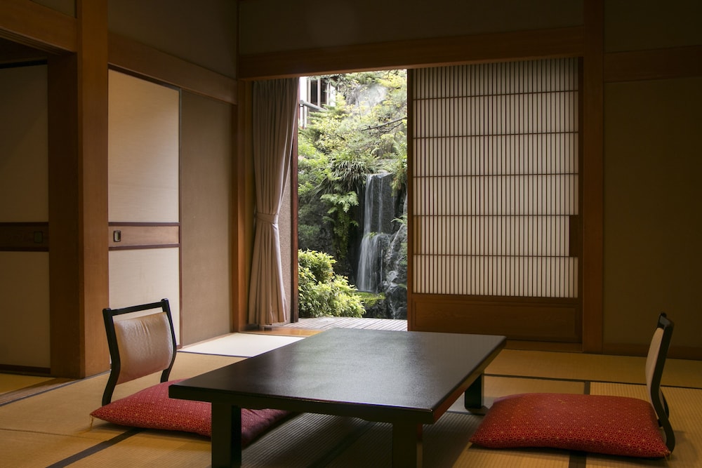 Meiseki No Yado Kagetsu 27/50
