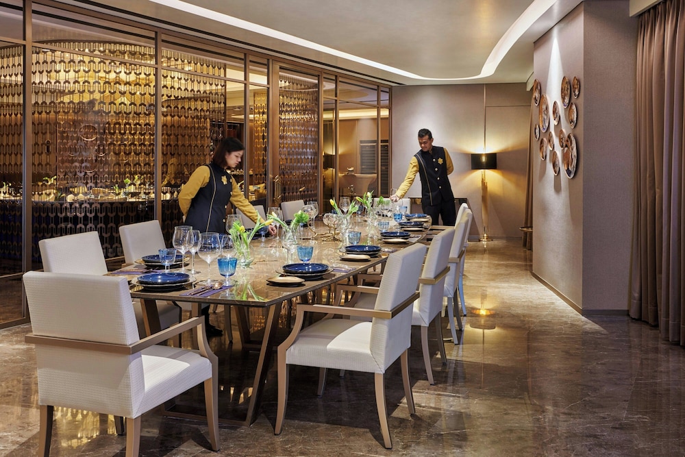 Courtyard By Marriott Mumbai International Airport 37/50