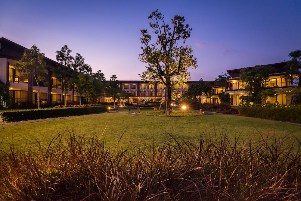 I-TARA RESORT & SPA 65/71
