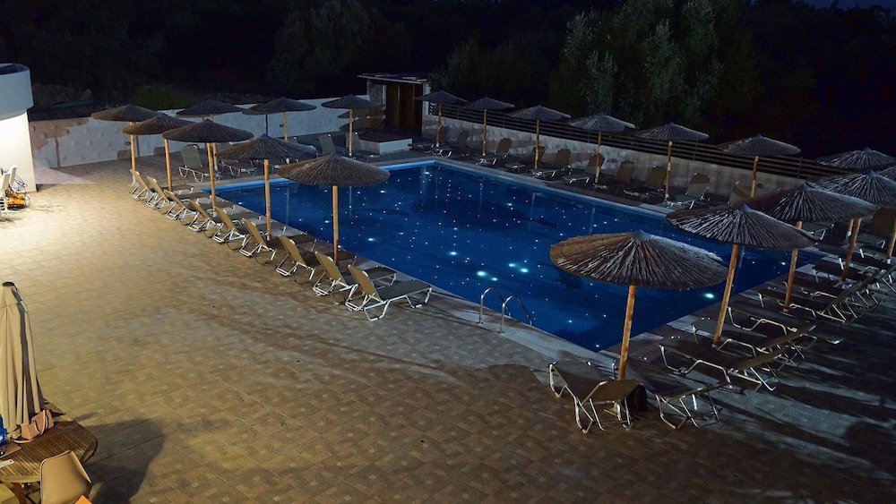 Saint George Resort 55/60