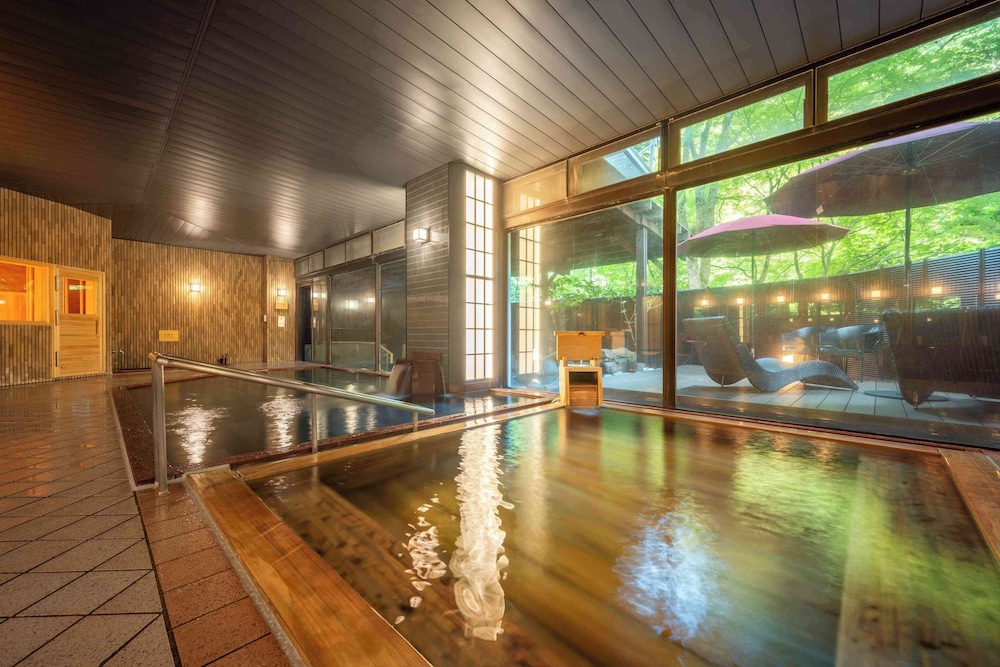 Royal Hotel Yamanaka Onsen Kajikaso 25/53