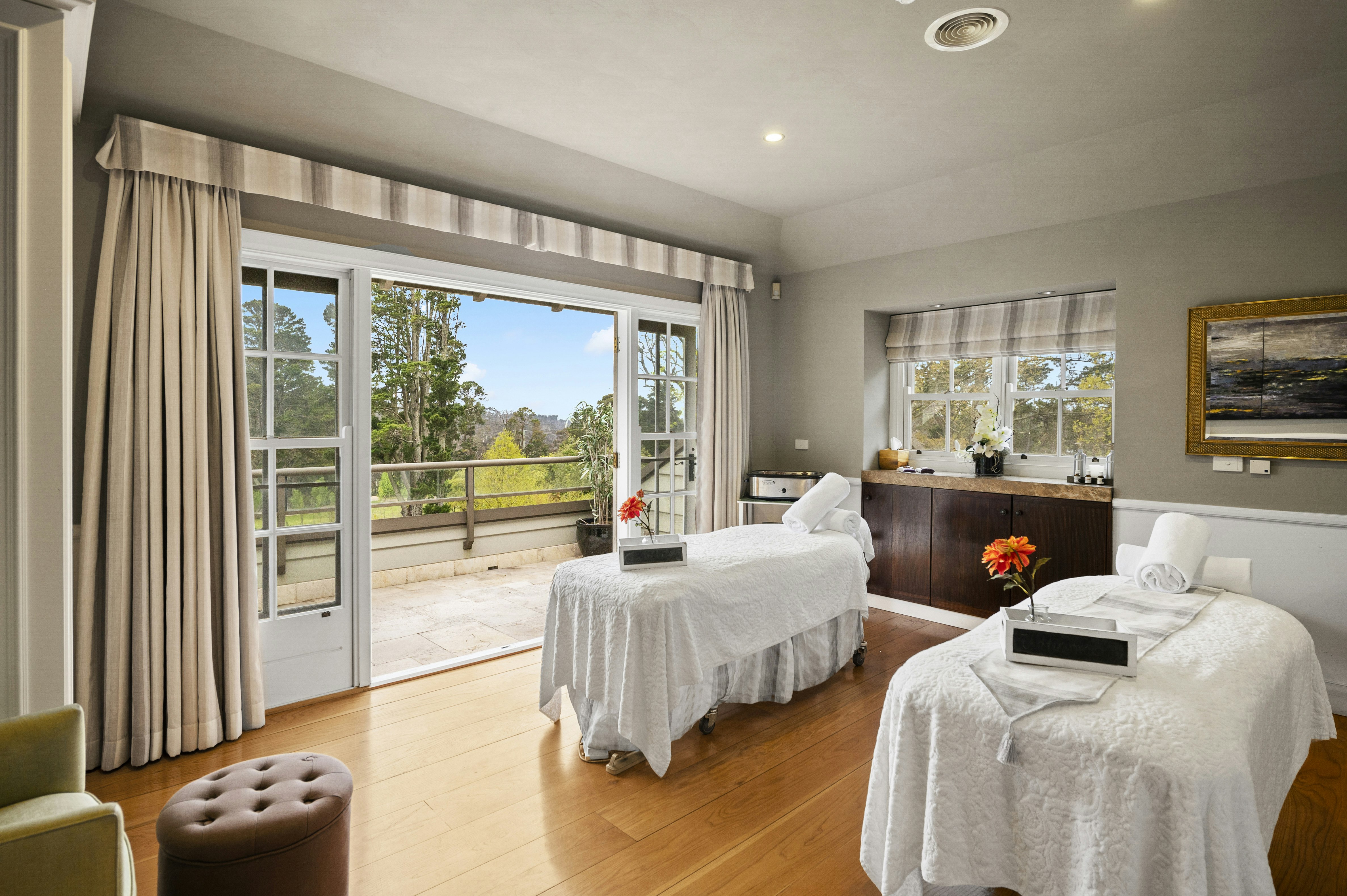 Parklands Country Gardens and Lodges 16/66
