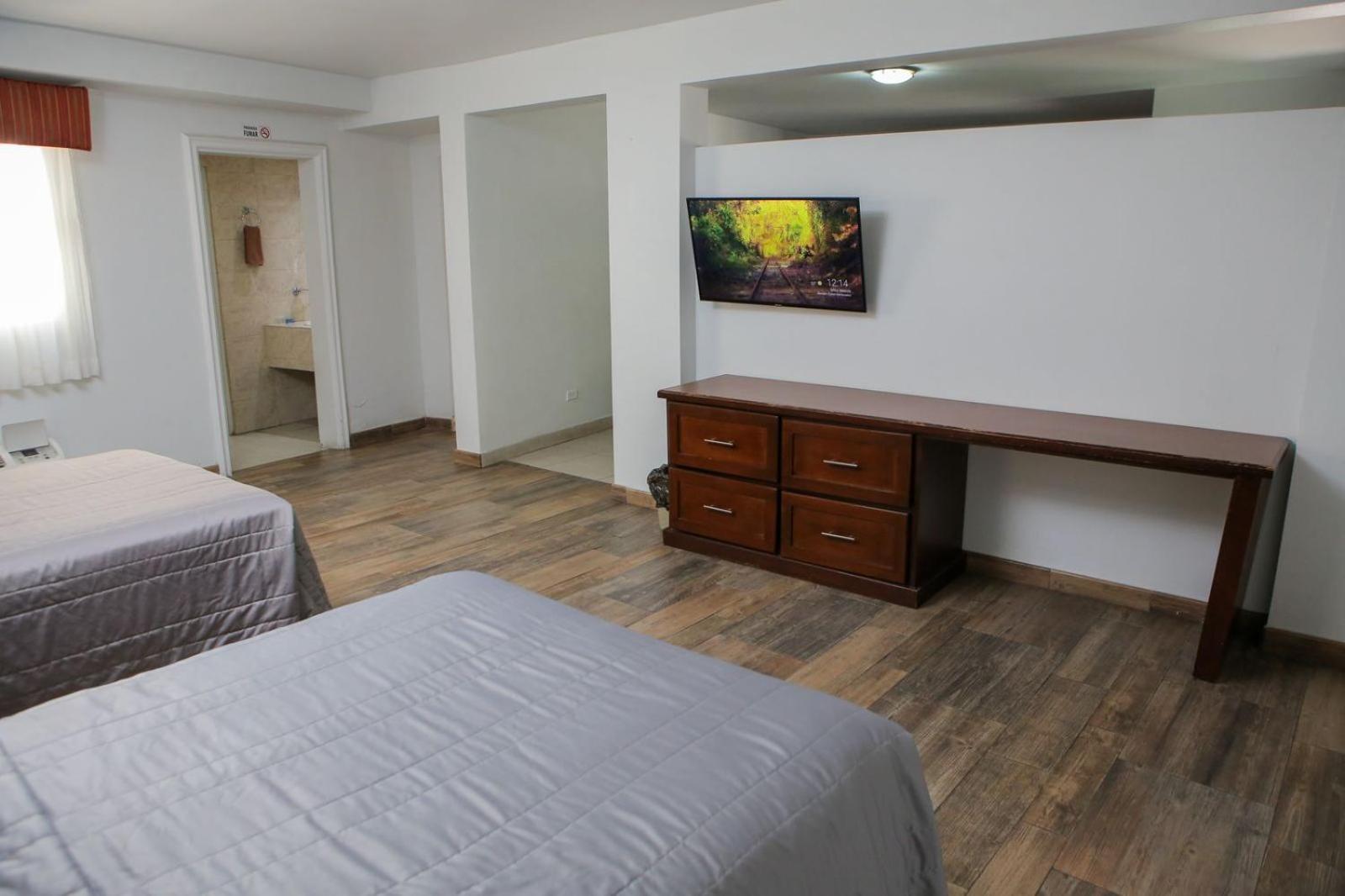 Junior Suite, Deluxe