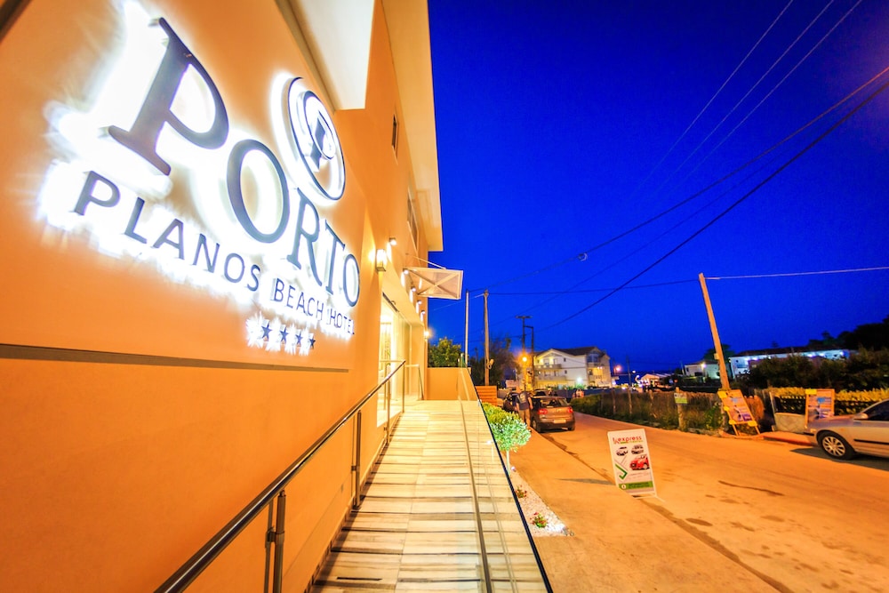 Porto Planos Beach Hotel 25/50