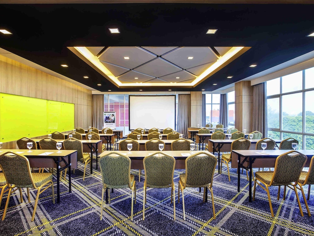 Ibis Styles Bekasi Jatibening 64/72