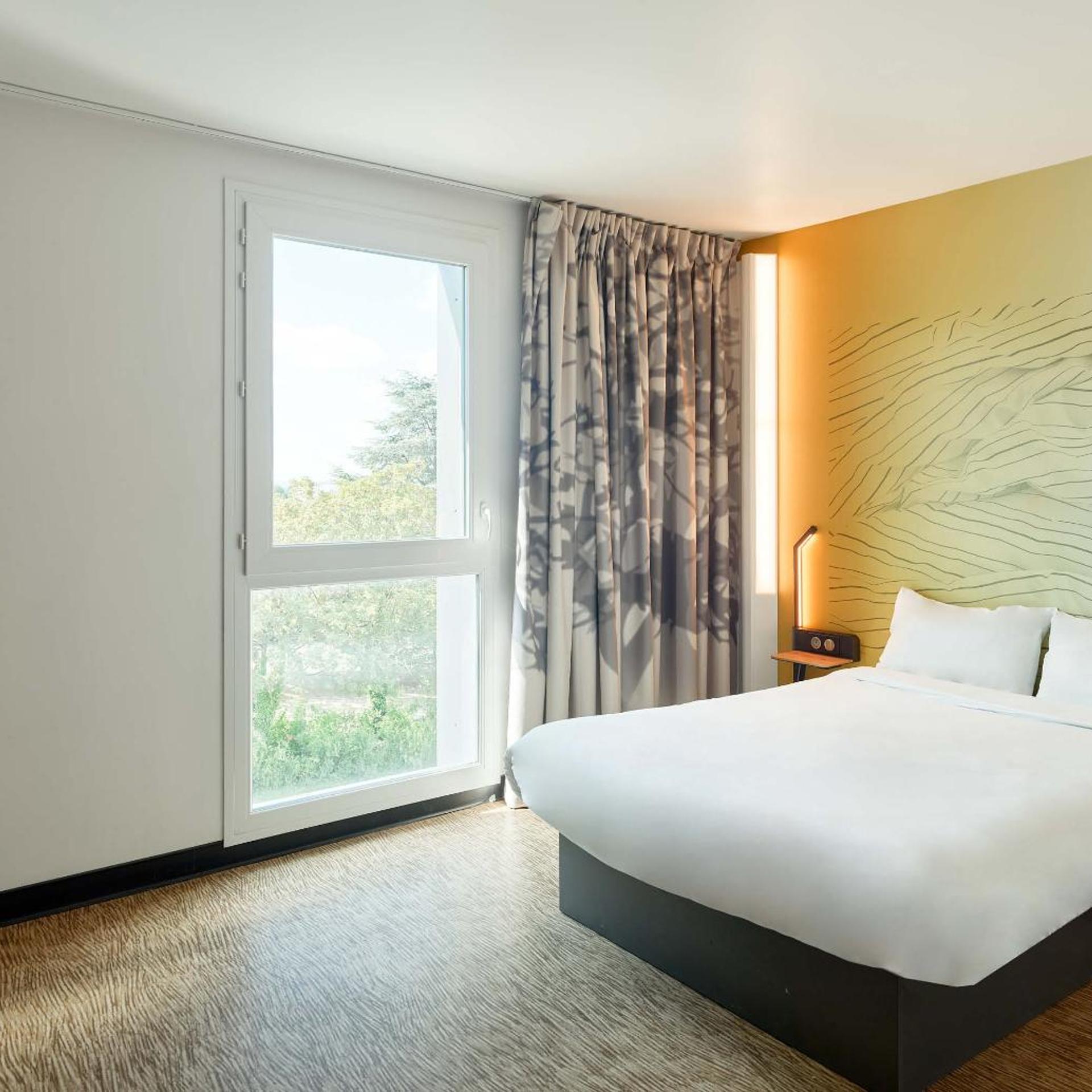 ROOM, DOUBLE BED, ACCESSIBLE