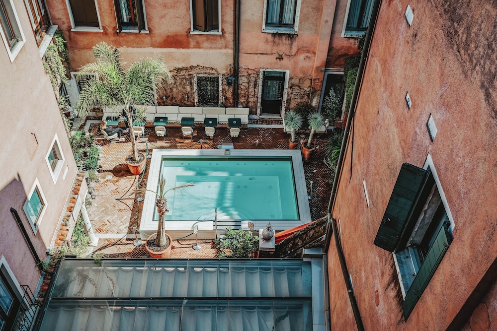 Hotel Giorgione 64/87