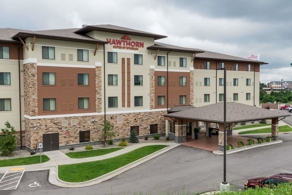 Hawthorn Suites By Wyndham Wheeling At the Highlands 1/45