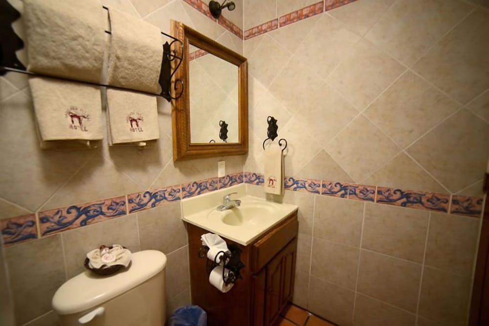 Hotel Hacienda Del Sol 41/43