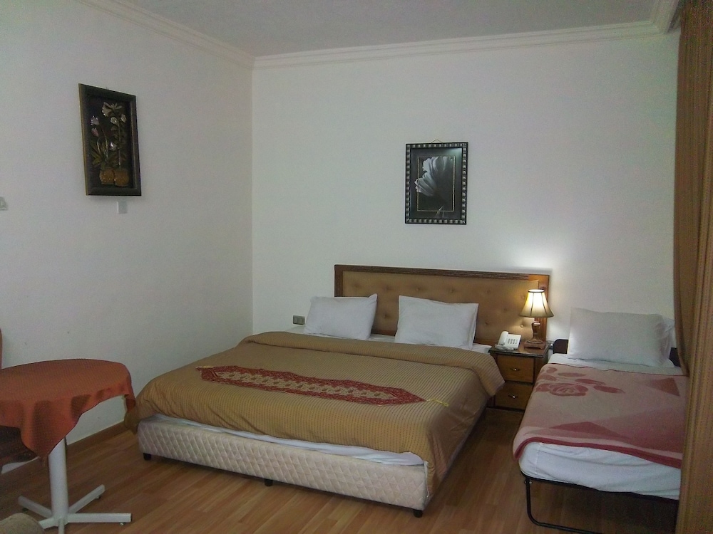 Aghadeer Hotel 8/46