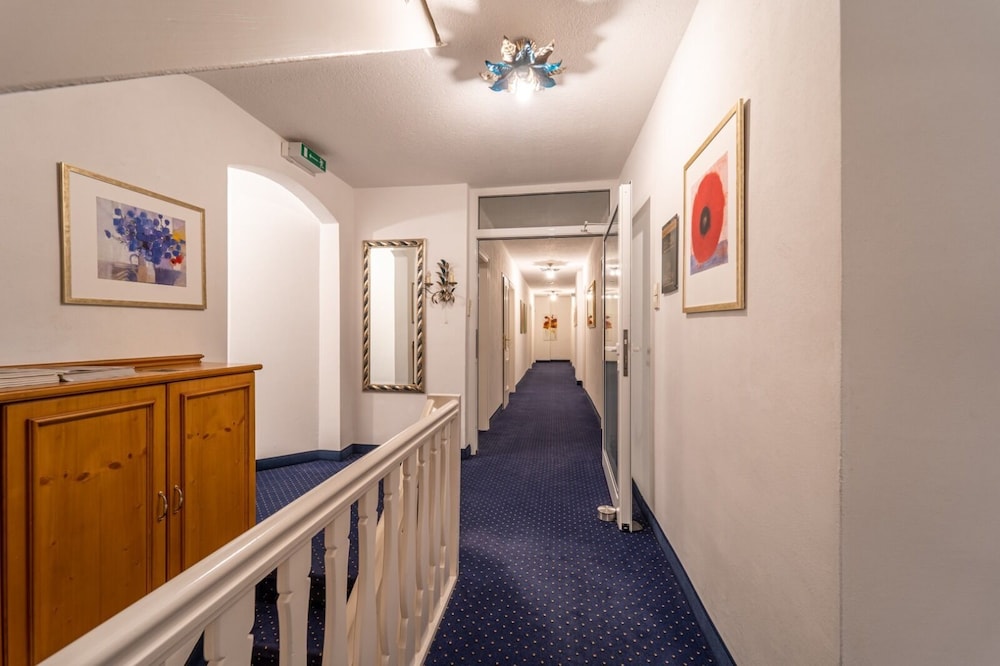 HOTEL WÜRTTEMBERGER HOF 8/44