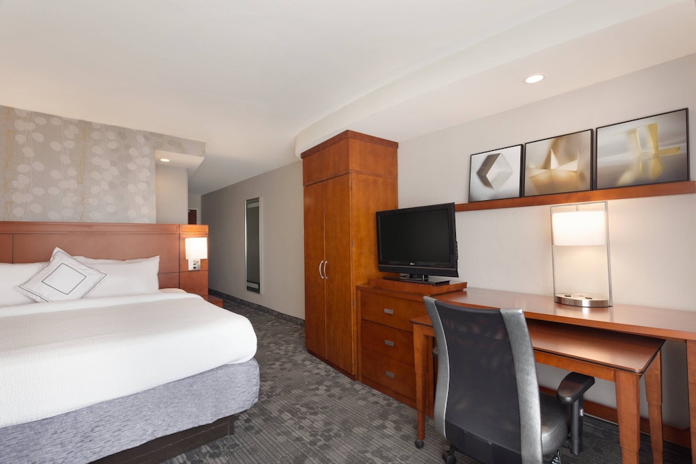 Courtyard by Marriott Oklahoma City North/Quail Springs 8/38
