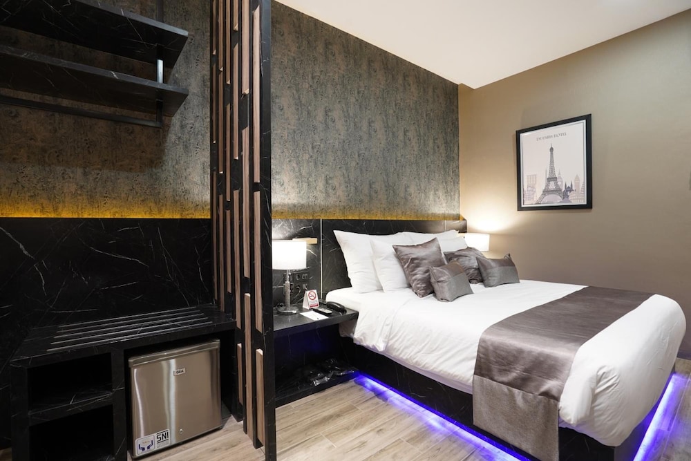 De Paris Hotel 16/47