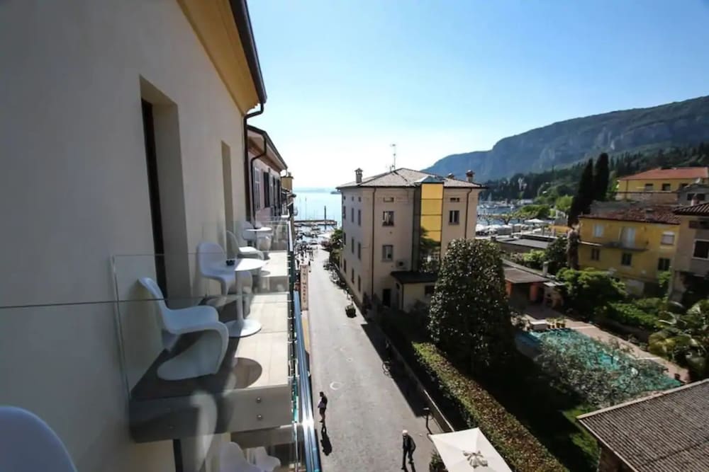 Hotel Miro 31/36