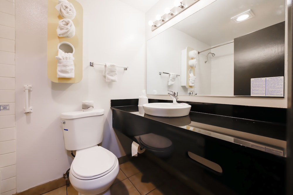 Hermiston Inn & Suites 48/50