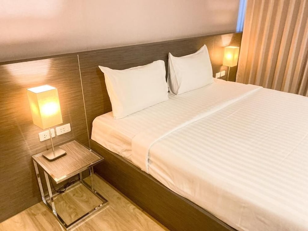 Leosor Hotel 35/58