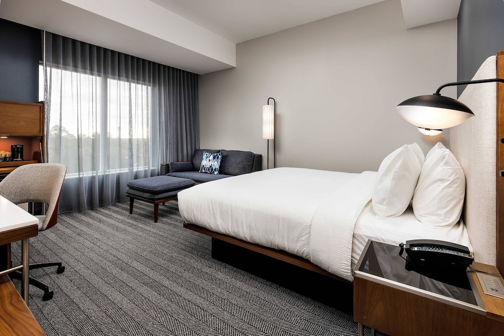 Courtyard by Marriott Pensacola West 7/44