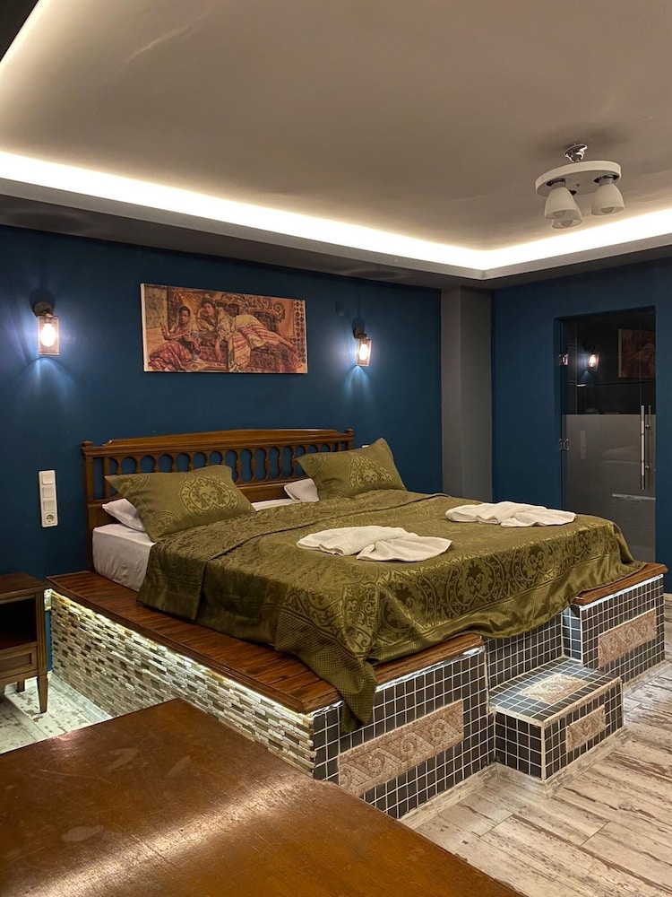 Rebetika Hotel 40/67