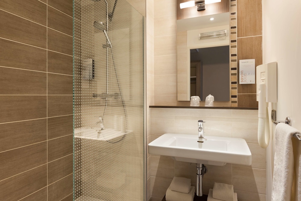 غرفة قياسية بسريرين منفصلين، Hotel Campanile Metz Nord - Talange 7/10