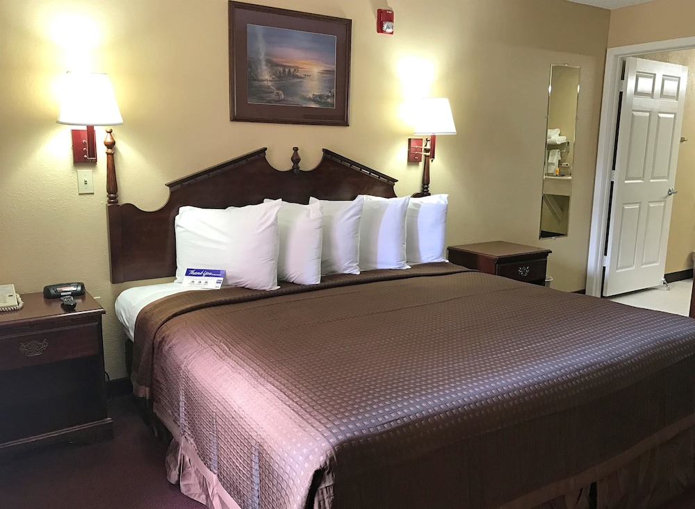 Americas Best Value Inn & Suites Maumelle North Little Rock 8/22