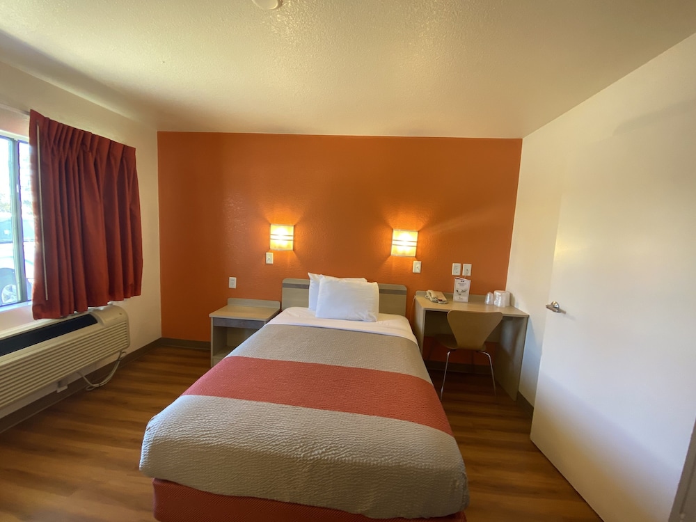 Motel6 Flagstaff, AZ - West - Woodland Village 22/50