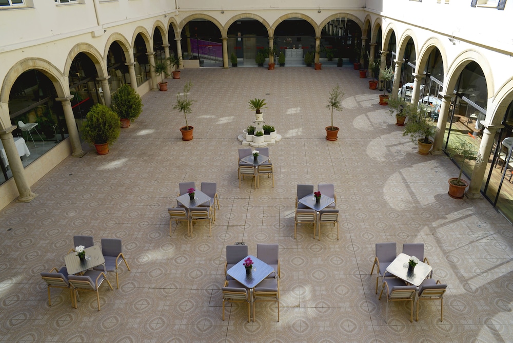 Trh Ciudad de Baeza 21/32