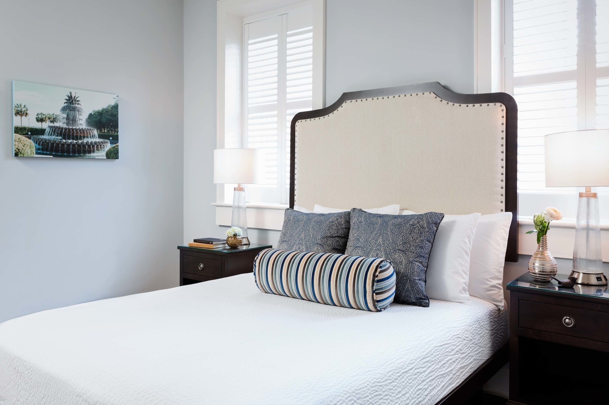 TRADITIONAL, QUEEN BED