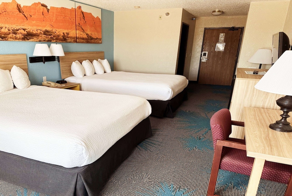 Days Inn by Wyndham Ozark Springfield 6/22