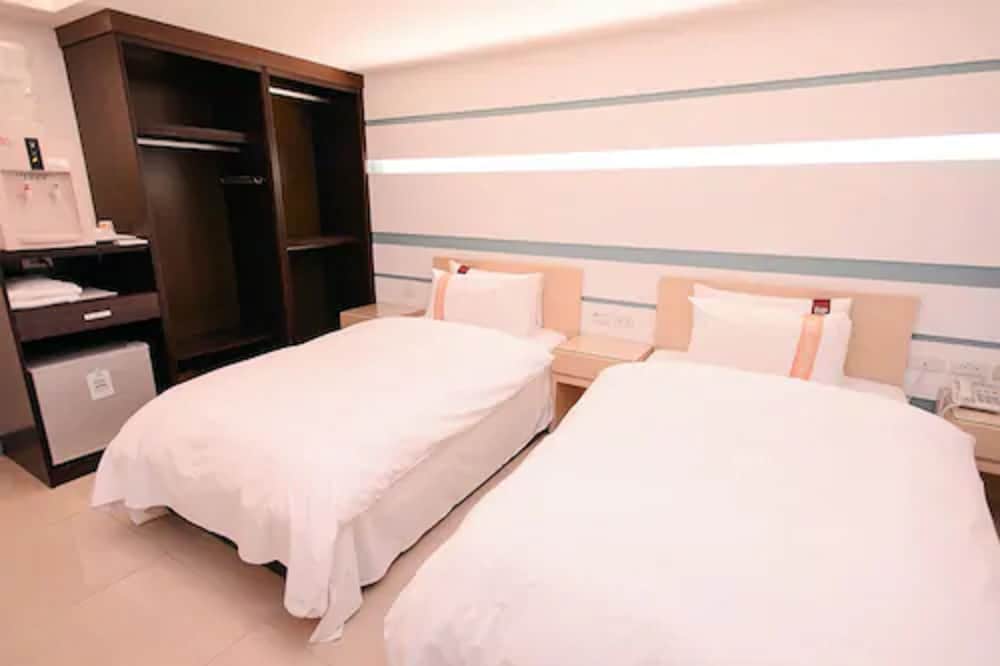Kiwi Express Hotel - Kaohsiung Station 12/28